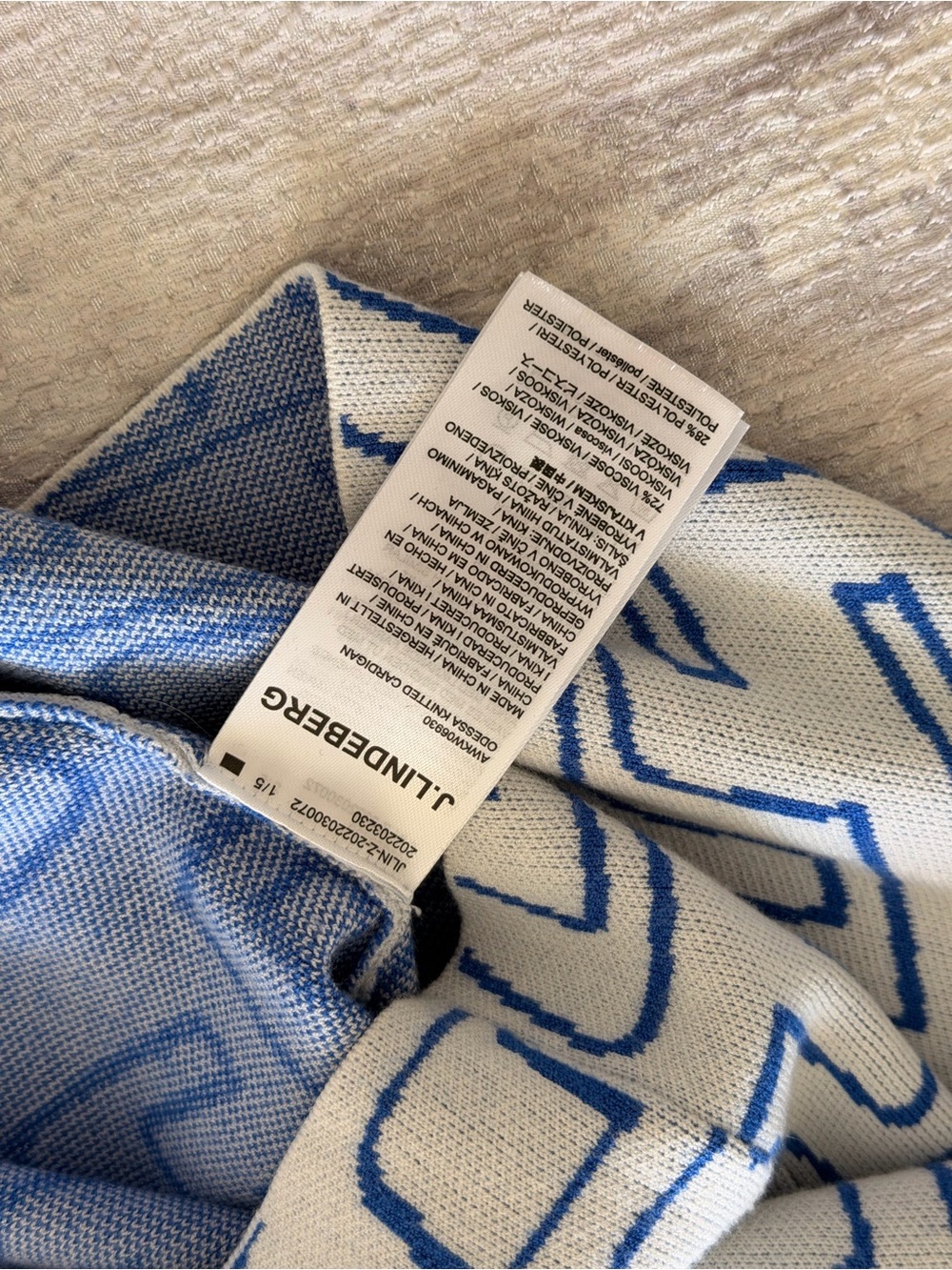 J.Lindeberg White Cardigan Jacket with Blue Geometric Trim, Size S - Picture 11 of 11